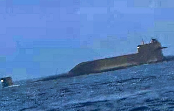 Chinese Nuclear Submarine Surfaces in the Taiwan Strait ! what  is next ?