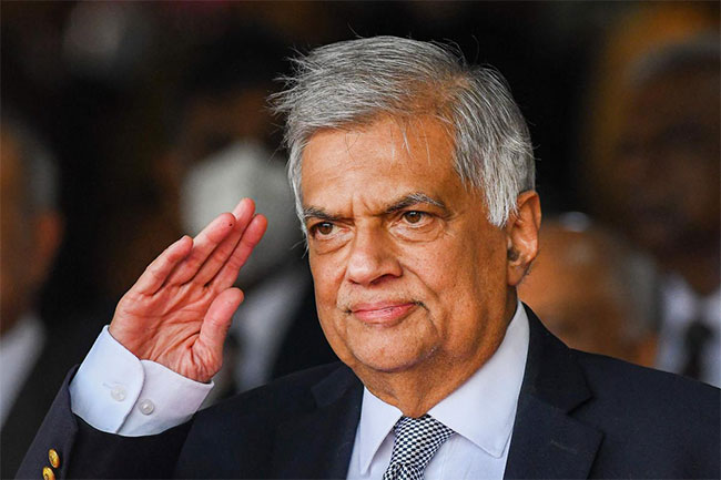 Ranil Wickremesinghe officially announces candidacy but 3 candidates submit deposits for Presidential Election